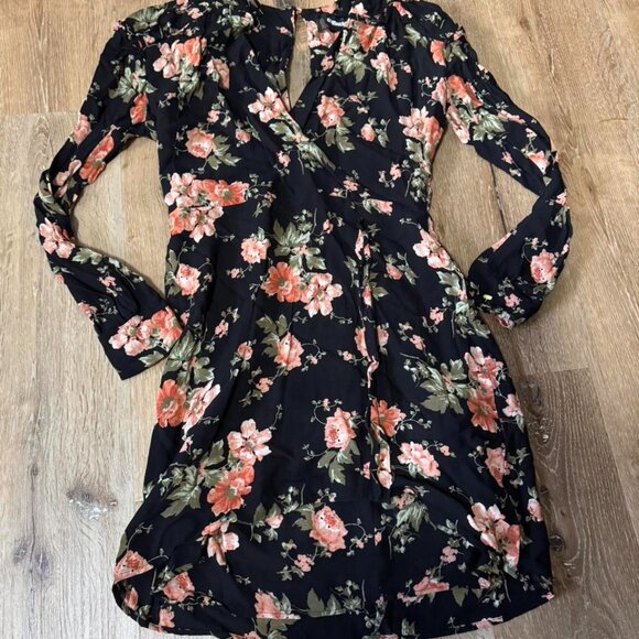 Reformation Elodie Floral Wrap Dress Size 8 - Picture 2 of 6
